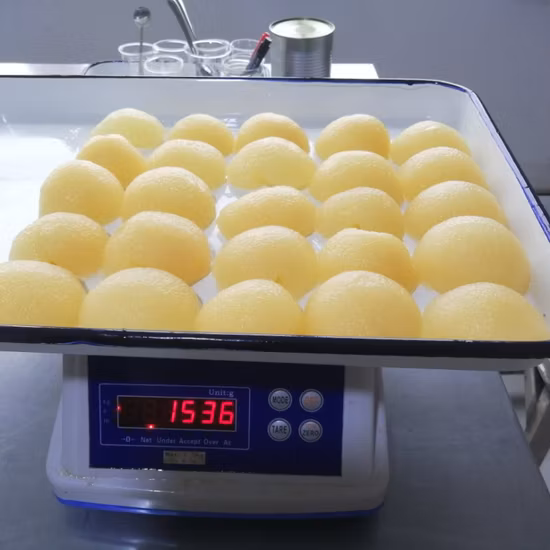 배 모양의 아름다운 색상의 실험실에서 재배한 알렉산드라이트 재고 있음